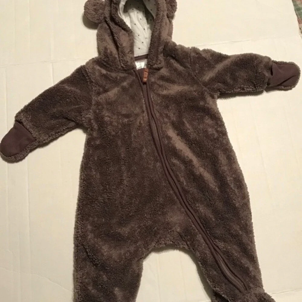 H&M 2-4 Mo Gray Faux Fur Snow Suit Jacket Hooded Cotton Lining Hearts Zip Up